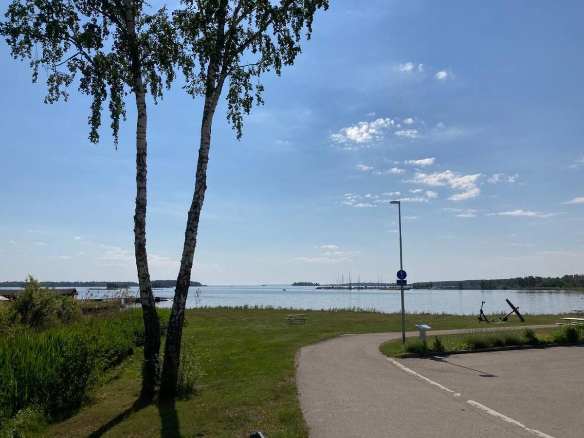 Nybyggd Stuga Pa Aengsvaegen 1 Cole Case Timmernabben Exterior photo